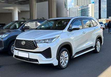 Innova Hycross