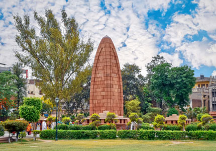 Amritsar to Dalai Land Escape: Dharamshala Tour