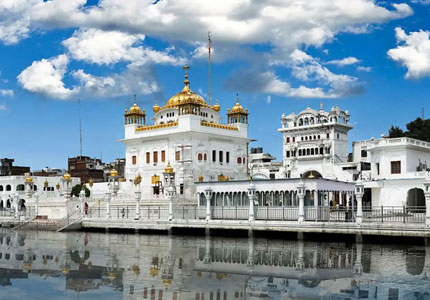 Punjab Gurudwara Heritage & Blessings Tour